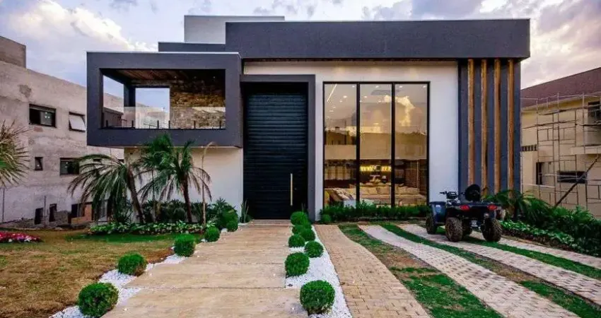 Luxuoso Sobrado à Venda no Condomínio Porto Laranjeiras em Boa Vista - Piracaia - SP