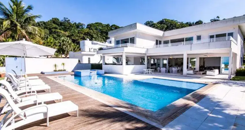 Casa à venda no Condominio Cocanha em Caraguatatuba - SP.