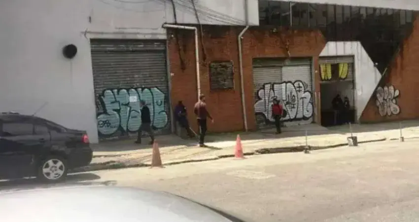 Galpão à venda em São Paulo-SP