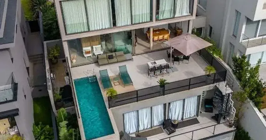 Sobrado de alto padrão à venda no Residencial Gênesis II em Alphaville em Santana de Parnaíba - SP