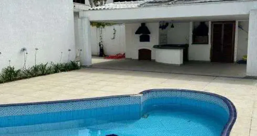 Casa alto padrão no Condomínio Residencial Alpha Dois em Barueri - SP