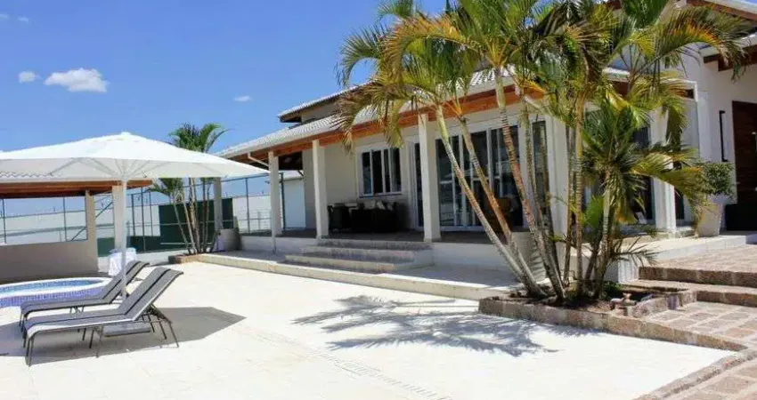 Casa de Condomínio de alto padrão para venda com 800 metros quadrados em Indaiatuba - SP.