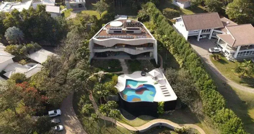 Casa de altíssimo padrão para venda no Condomínio Village Sans Souci em Valinhos - SP.