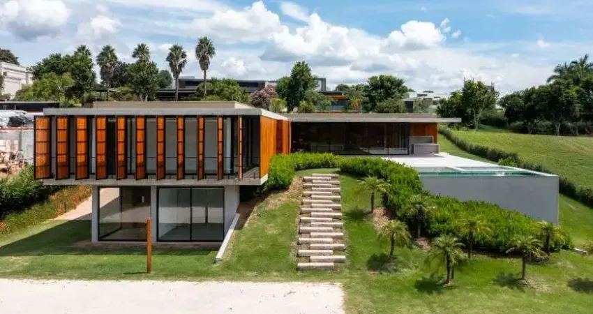 Casa sobrado de alto padrão à venda no Condomínio Quinta da Baroneza em Bragança Paulista - SP