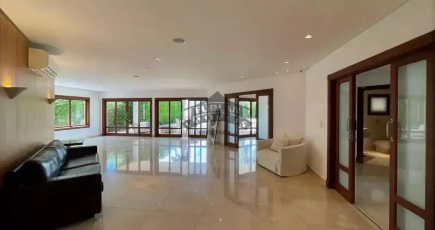 Casa Sobrado alto padrão à venda no Condomínio São Paulo II no São Paulo II em Cotia - SP
