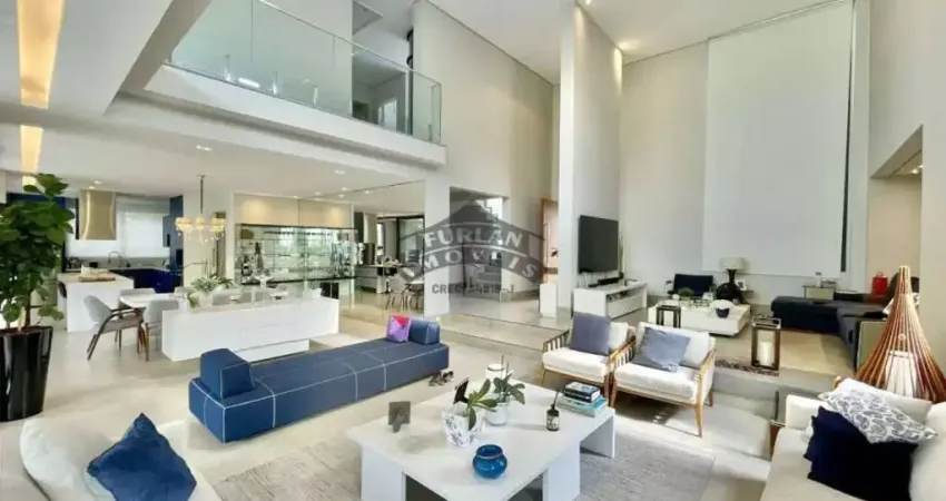 Casa Sobrado alto padrão à venda no Condomínio Alphaville Granja Viana em Carapicuíba - SP