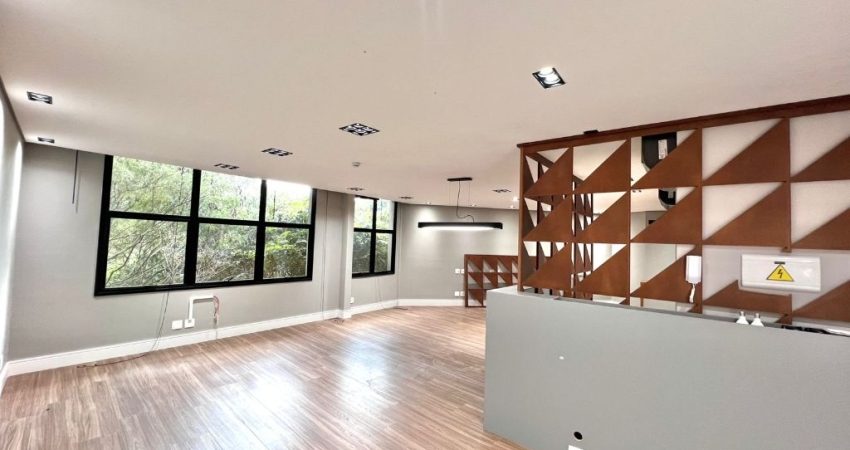 Sala comercial para locação e venda no Comercial Le Premier Sainte-Hélène em Souzas, Campinas - SP.
