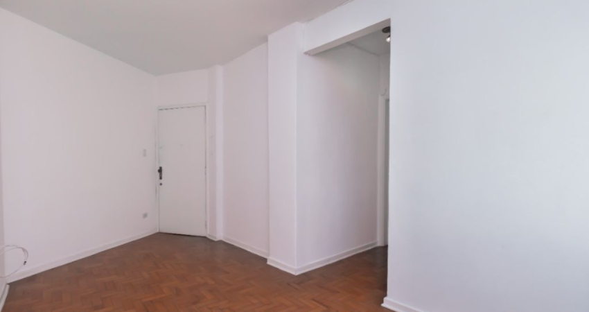 Apartamento à venda no condomínio Atila no Sumarezinho em São Paulo - SP.