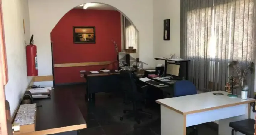 Casa Comercial à venda na Vila São Francisco de Assis em Cotia - SP
