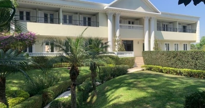 Casa sobrado à venda no Condomínio Grande no Retiro Morumbi em São Paulo - SP
