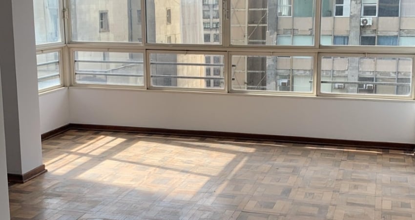 Apartamento para locação no Edifício Louvre no bairro República - SP