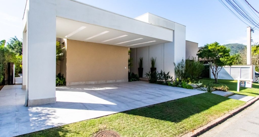 Casa sobrado alto padrão à venda Condomínio Costa Verde Tabatinga em Tabatinga em Caraguatatuba - SP