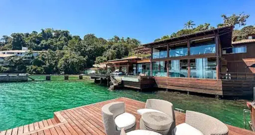 Casa sobrado à venda em condomínio fechado na praia da ribeira em angra dos reis - rj