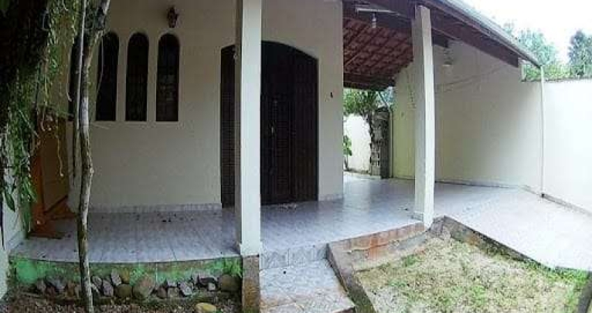 Casa à venda 3 Quartos, 1 Suite, 3 Vagas, 180M², Cidade Jardim, Caraguatatuba - SP