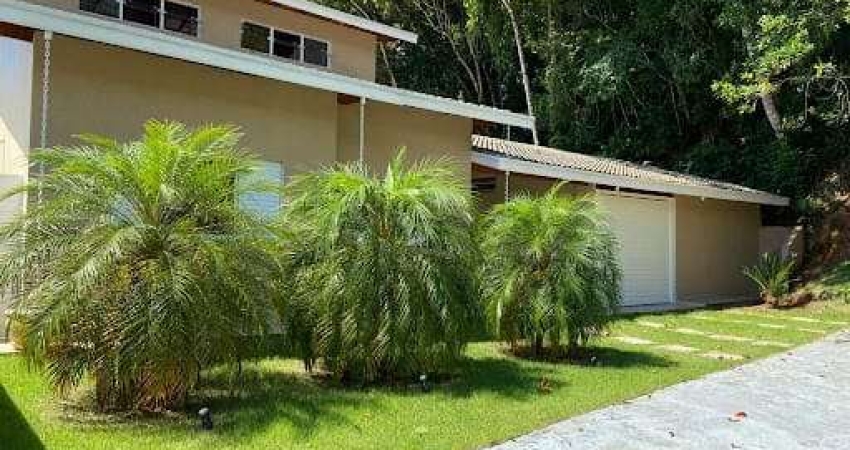 Casa à venda 3 Quartos, 2 Suites, 7 Vagas, 260M², Massaguaçu, Caraguatatuba - SP
