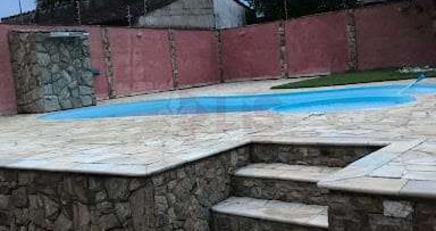 Casa à venda 3 Quartos, 2 Suites, 5 Vagas, 300M², Porto Novo, Caraguatatuba - SP