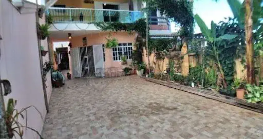 Casa à venda 5 Quartos, 5 Suites, 4 Vagas, 300M², Massaguaçu, Caraguatatuba - SP