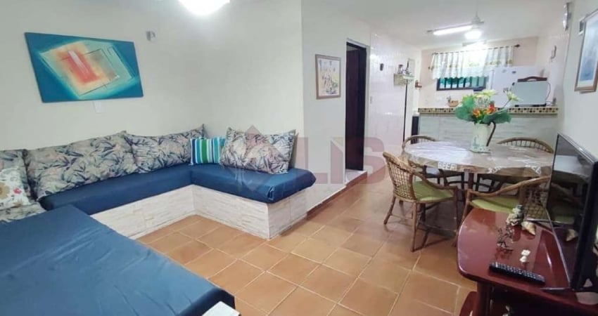 Encantador Sobrado em Condomínio Próximo à Martim de Sá