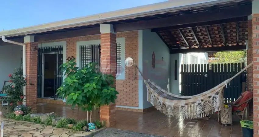 Casa à venda 3 Quartos, 1 Suite, 4 Vagas, 143M², Centro, Caraguatatuba - SP