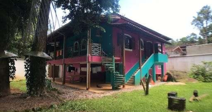 Casa à venda 3 Quartos, 3 Suites, 4 Vagas, 720M², Massaguaçu, Caraguatatuba - SP