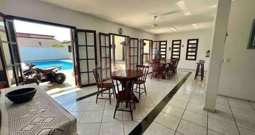 EXCELENTE SOBRADO COM PISCINA E CHURRASQUEIRA PRAIA DAS PALMEIRAS
