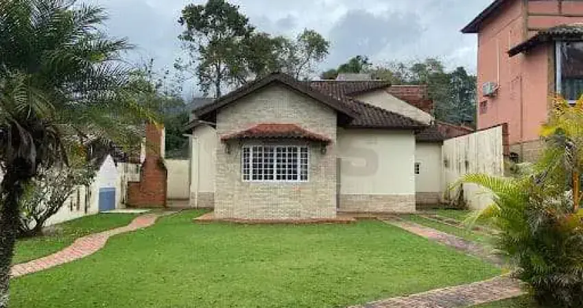 Casa à venda 2 Quartos, 1 Suite, 5 Vagas, 80.67M², Massaguaçu, Caraguatatuba - SP