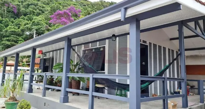 Casa à venda 2 Quartos, 2 Vagas, 130M², Verde Mar, Caraguatatuba - SP