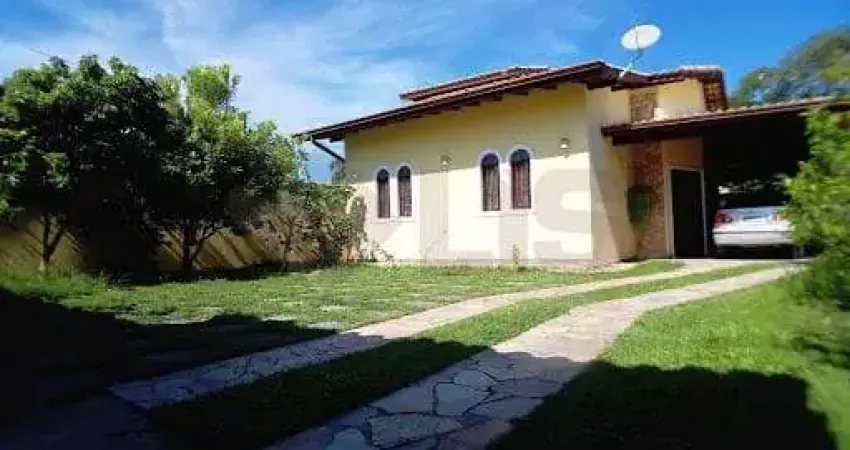 Casa à venda 3 Quartos, 1 Suite, 5 Vagas, 150M², Jardim Britânia, Caraguatatuba - SP