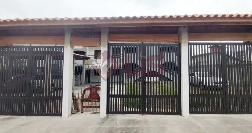 Venda de casa em condomínio a 300 metros da Praia Martim de Sá!