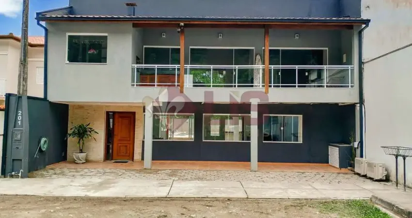 Sobrado novo, com acabamento de alto padrão no condomínio recanto verde mar