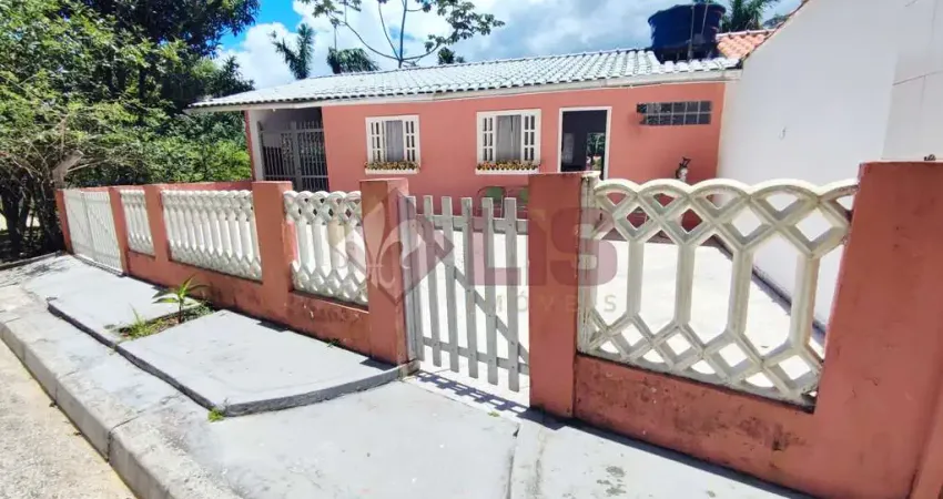 Casa à venda – amplo terreno, ótimo valor e excelente oportunidade!