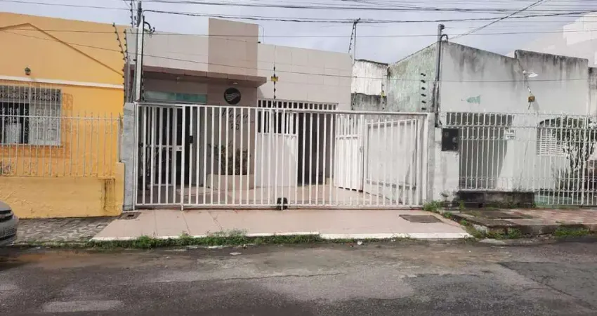 Casa com 4 quartos à venda na Rua Amando Fontes, 124, Industrial, Aracaju