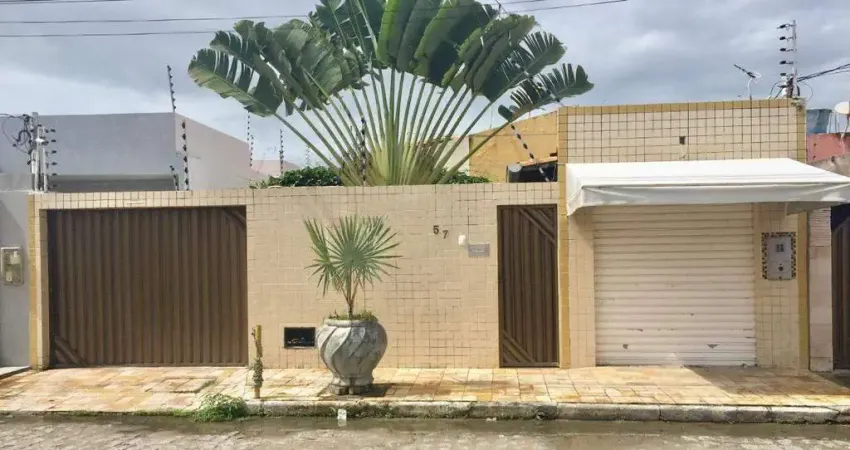 Casa com 3 quartos à venda na Rua Governador João de Seixas Dória, 122, Aruana, Aracaju