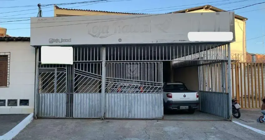 Oportunidade Imperdível no Novo Paraíso: Casa com Ponto Comercial e Amplo Espaço!