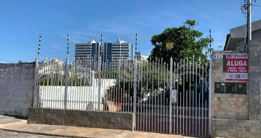 Casa para aluguel com 2 quartos e 2 vagas, Bairro Suíssa em Aracaju.