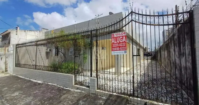Excelente Casa Comercial no Bairro Ponto Novo
