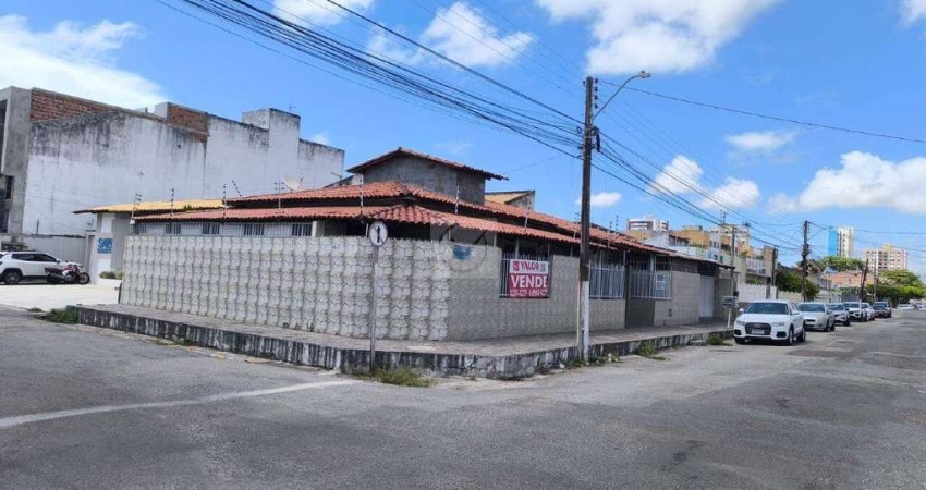 Casa de Esquina no Bairro Salgado Filho