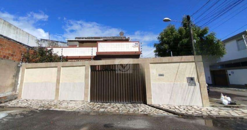Casa localizada no bairro Farolândia