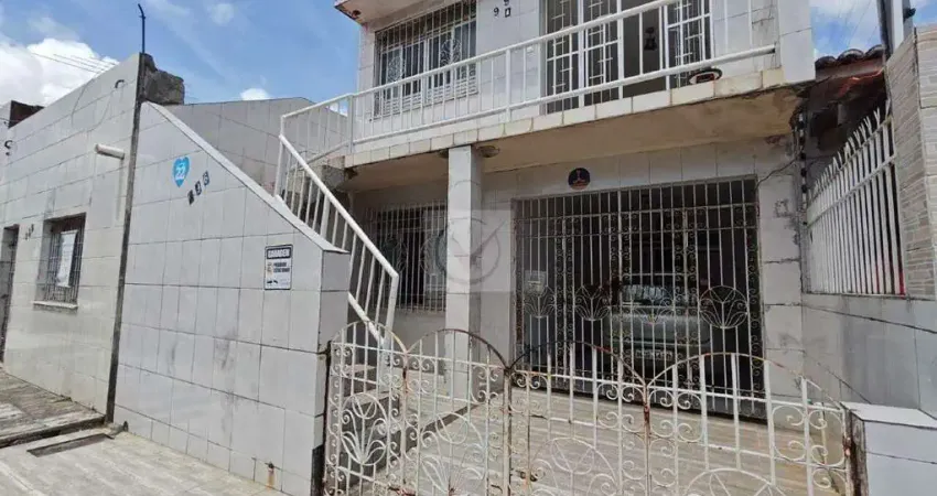 Casa Duplex à venda, 6 quartos, 2 suítes, 1 vaga, Siqueira Campos - Aracaju/SE