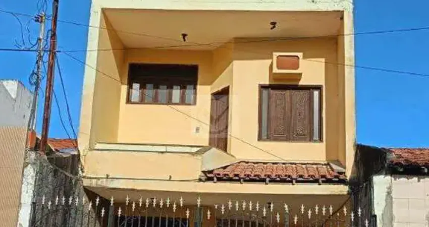 Exclusivo em ponto estratégico: versatilidade residencial e comercial com área gourmet de luxo.