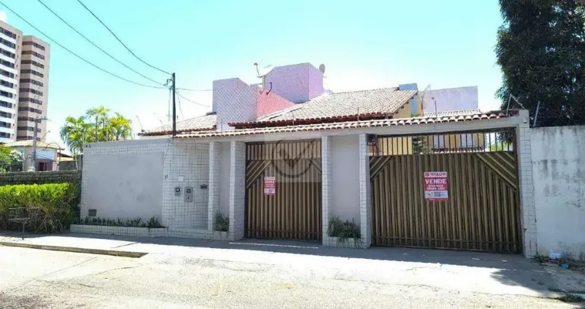 Casarão Versátil e Amplo: Ideal para Clínicas, Escolas ou Sedes Corporativas