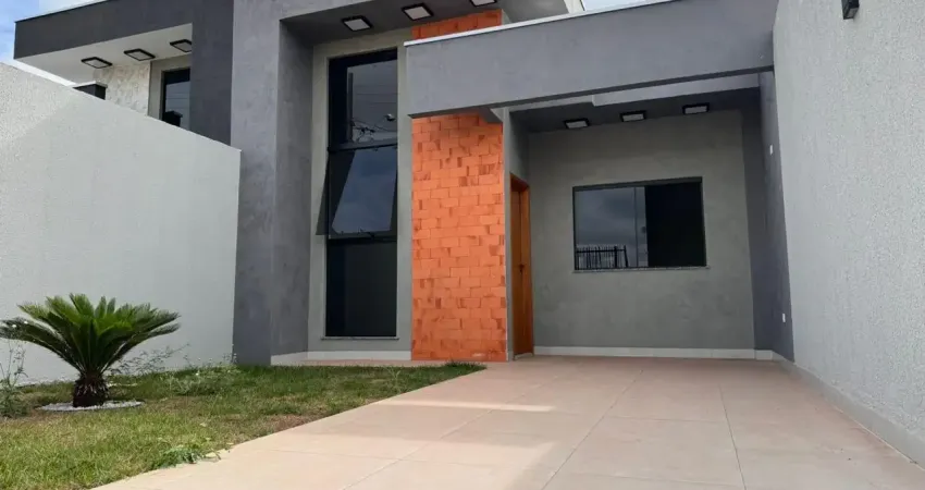 Linda casa recem construída localizada no parque hortência