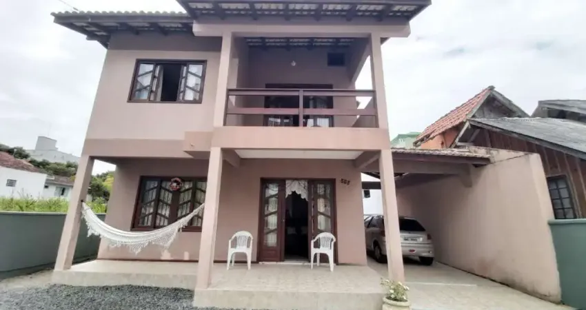 Casa à Venda – Praia de Bombas | 500m do Mar 