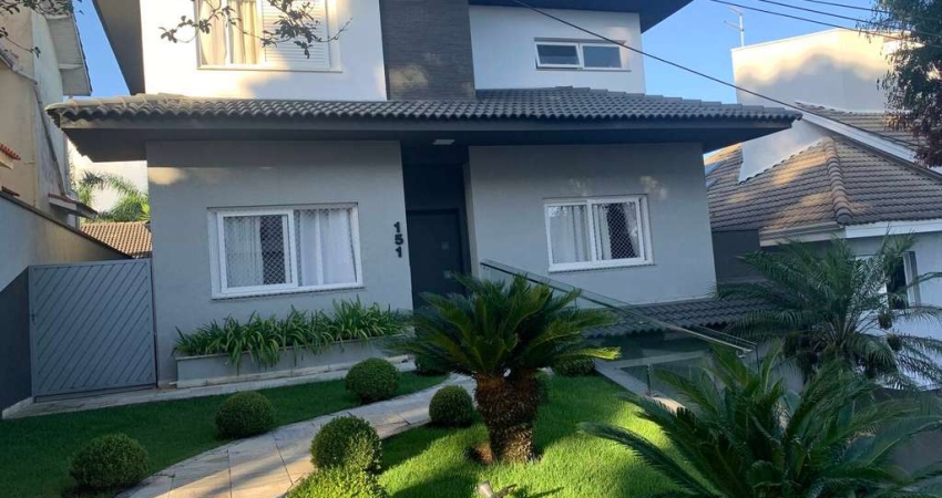 Casa a venda em condomínio de luxo em Arujazinho V