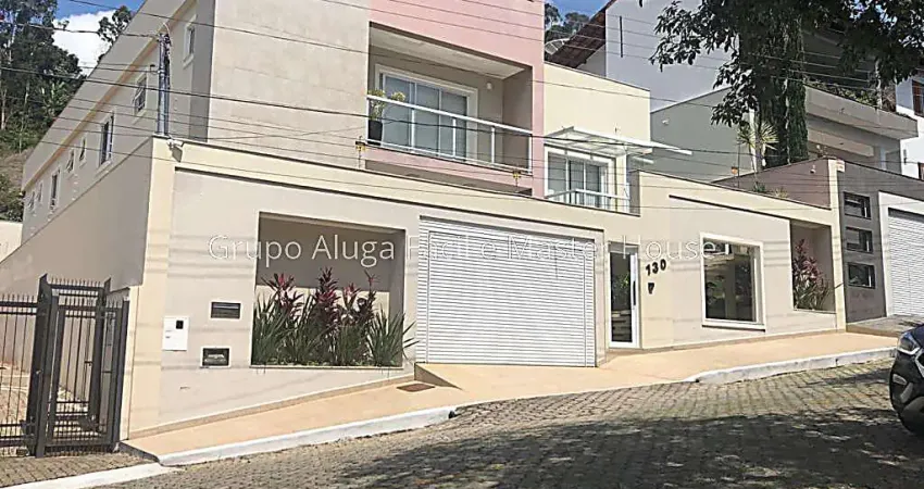Casa à venda na Rua Aladir Soares Silva, 130, Quintas das Avenidas, Juiz de Fora