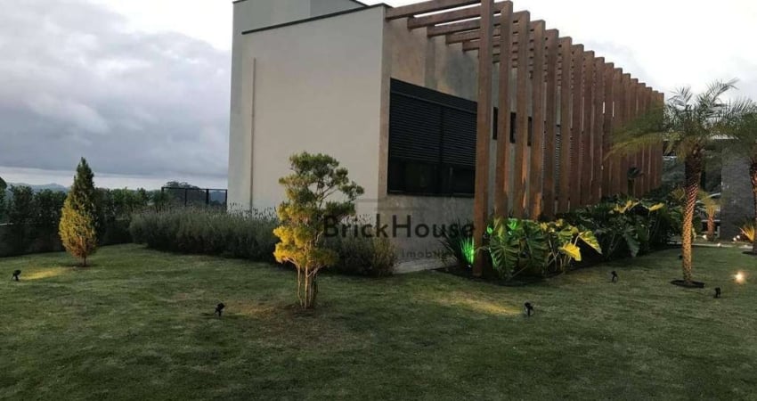 Casa com 3 dormitórios à venda, 215 m² por R$ 1.600.000 - Residencial Ponderosa - São Roque/SP