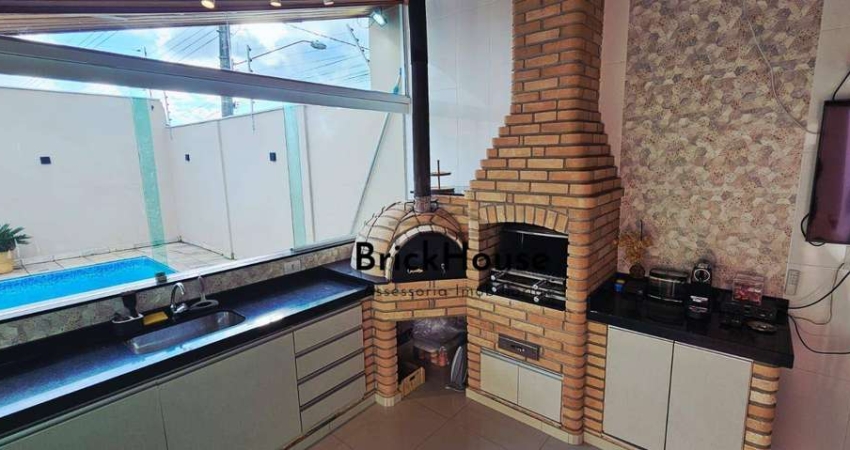 Casa com 3 dormitórios à venda, 123 m² por R$ 1.300.000,00 - Taboão - São Roque/SP
