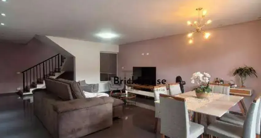 Casa com 3 dormitórios à venda, 274 m² por R$ 1.750.000 - Vila Borghesi - São Roque/SP