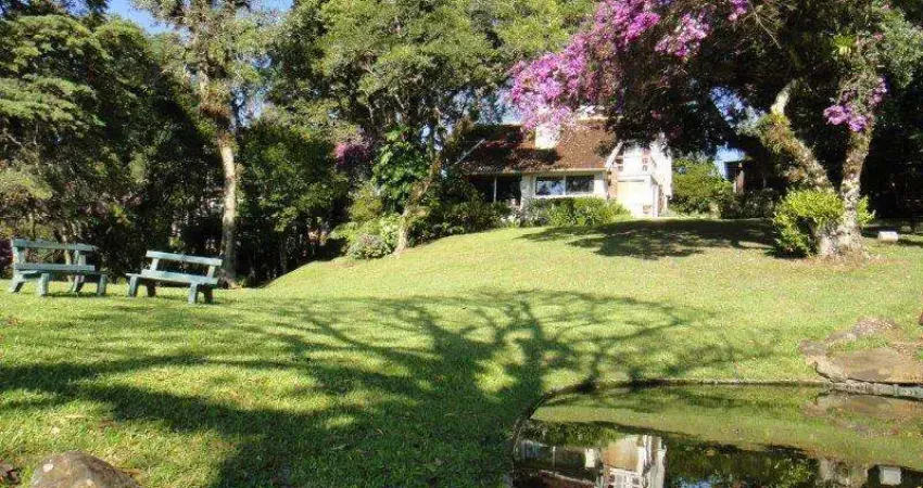 Casa 03 Dorm. à venda no Bairro Planalto com 200 m² de área privativa - 2 vagas de garagem