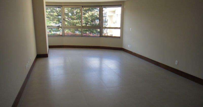 Apartamento 03 Dorm. à venda no Bairro Centro com 162 m² de área privativa - 2 vagas de garagem